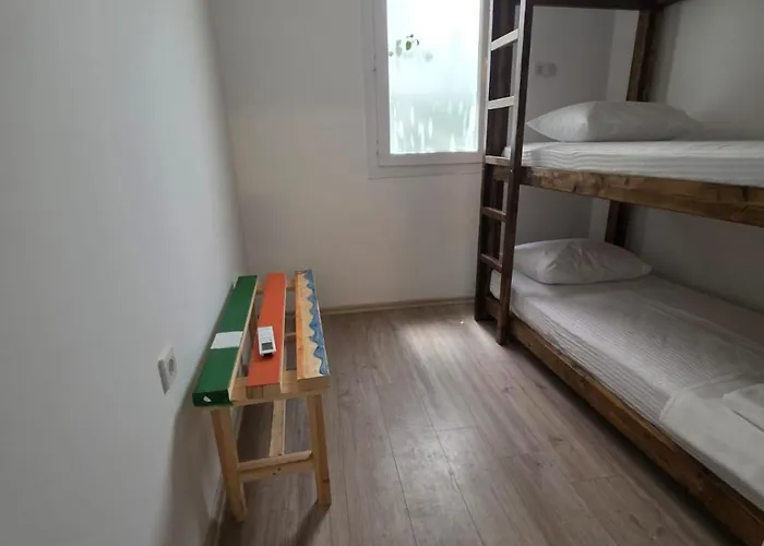 Hostel The Cranberries Bodrum